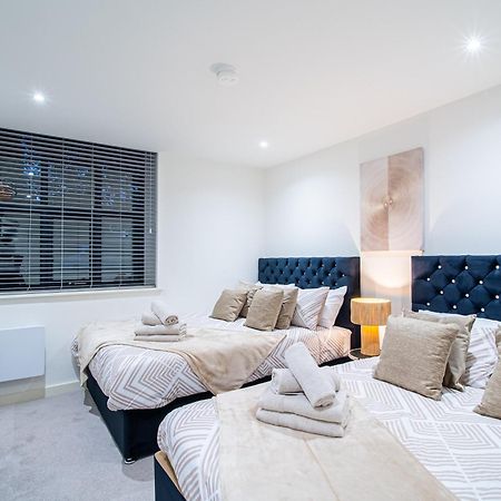 2-Bedroom With Breathtaking Views In Holmfirth Village, Huddersfield Buitenkant foto