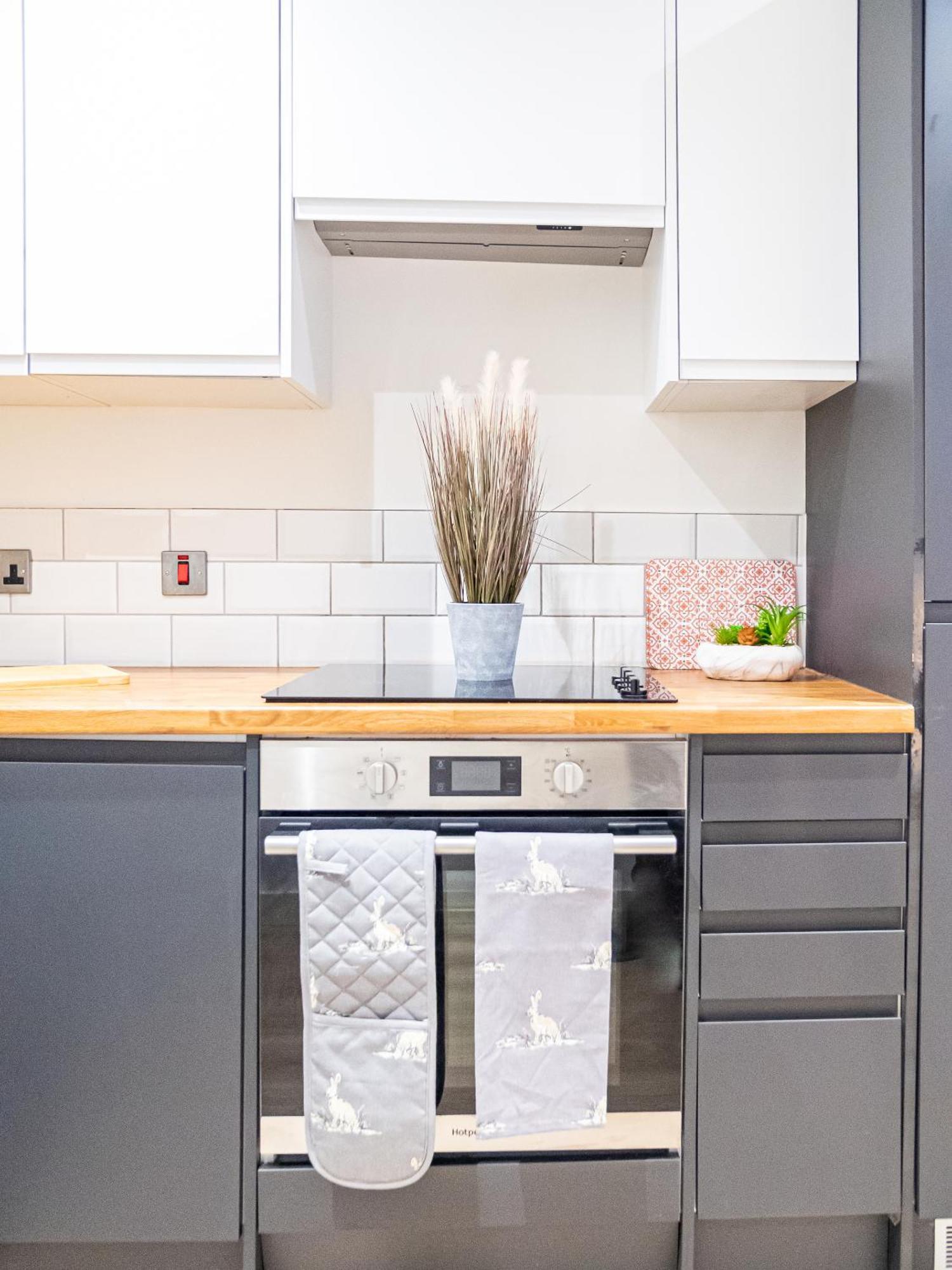 2-Bedroom With Breathtaking Views In Holmfirth Village, Huddersfield Buitenkant foto